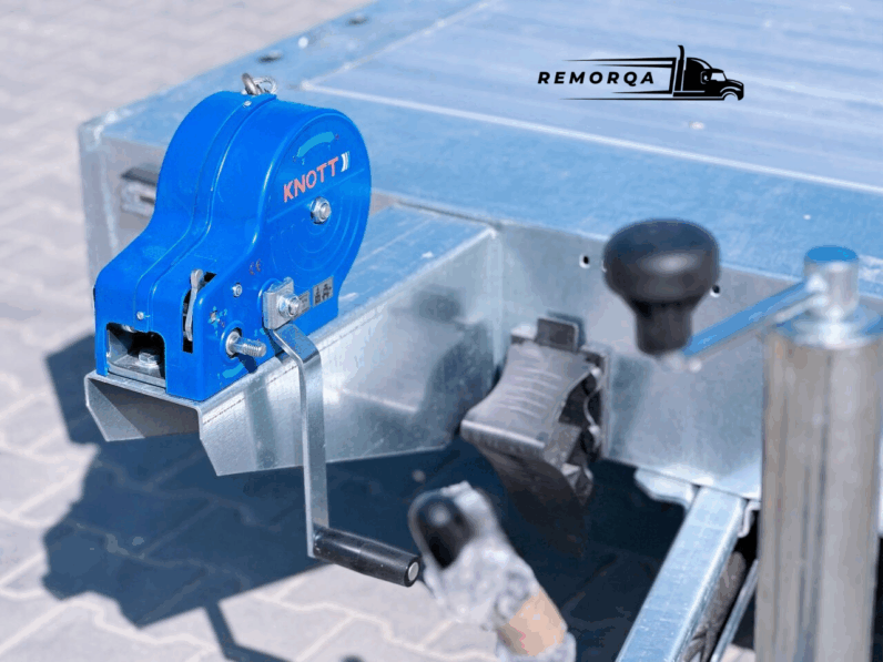 
								Remorque porte-voitures Temared full									