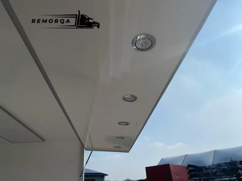 
								Remorque magasin TOP-TRAILER Exhibition trailer Messeanhänger MOBILE full									