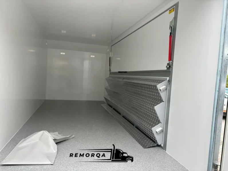 
								Remorque de magasin Tomplan full									