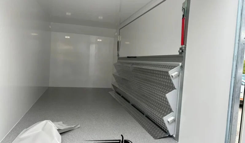 
								Remorque de magasin Tomplan full									